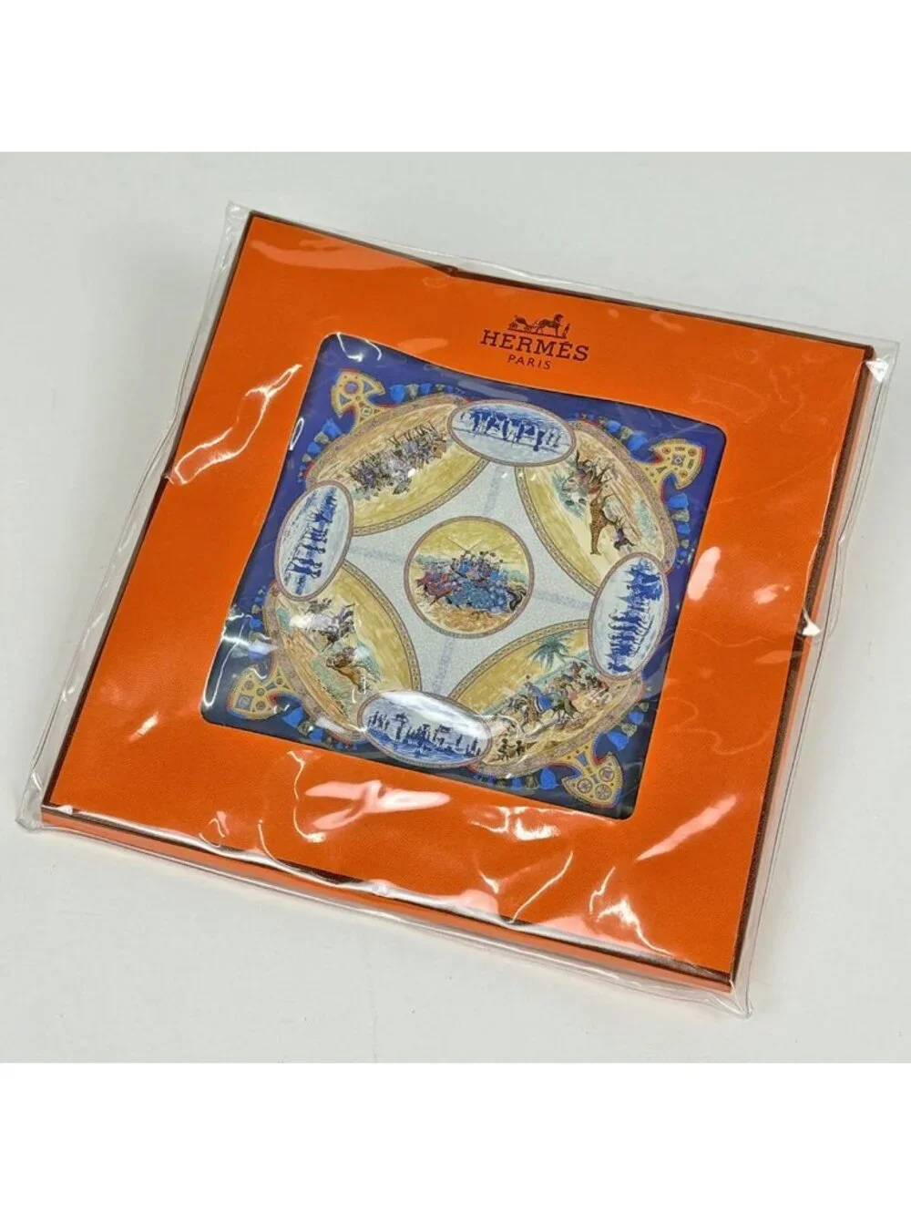 ★SOLD★ Hermes Carre 90 Cavaliers Peuls Horsemen of the Poule Tribe Scarf Silk - Picture 4 of 4